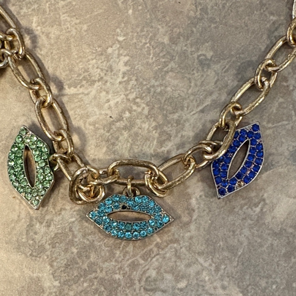 *Betsy Johnson Necklace & Coach Sparkling Blue Wristlet Duo* - Picture 9 of 16